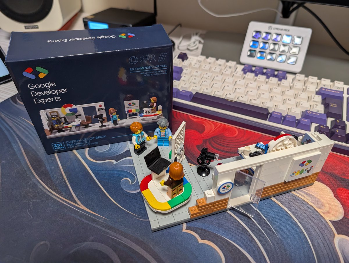 pfelipm's tweet image. ¡Renovado como @GoogleDevExpert  #Workspace en 2026! 🥳 Ya son 7 añazos y la ilusión sigue intacta, incluso en estos tiempos vertiginosos de #IAeverywhere.

¿El regalazo? ¡Un kit LEGO especial para GDE es-pec-ta-cu-lar! 🧱✨
___
PS: ¿Seré el único GDE con 2 pines de 2024? 🤣