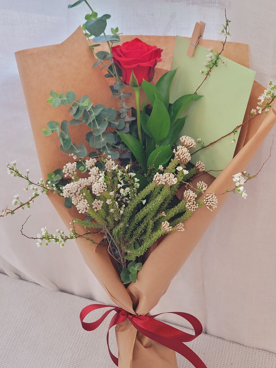 4SominAndBM's tweet photo. Very last minute, very small, but didn't want to pass up acknowledging his small screen debut! 💐
#KARD #BM
#BEEFS2 #BeefSeason2 https://t.co/jCcYLjmksH