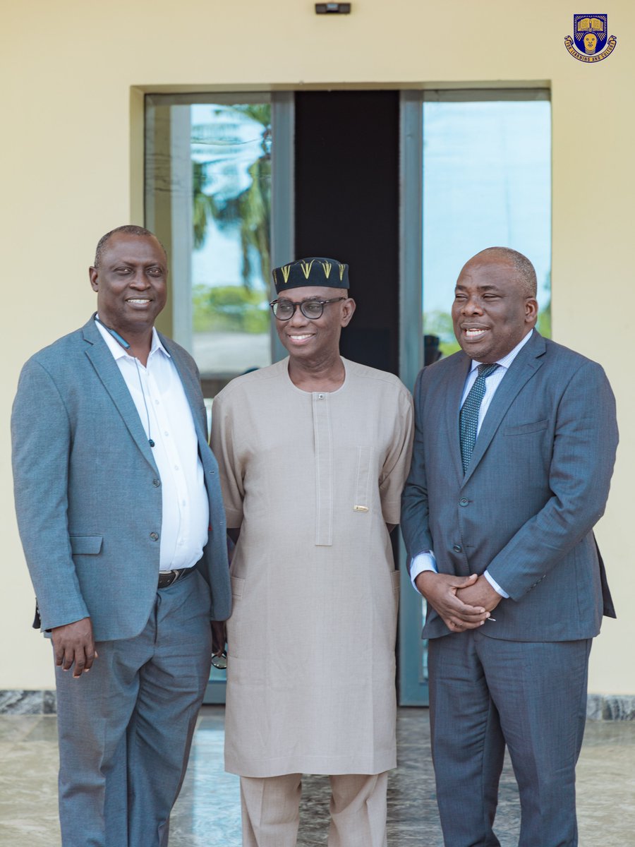 oau_cor's tweet image. On April 15 2026, the benefactor and OAU Excellence Awardee, Prof. Adegbulugbe paid a courtesy visit to our New Office. The new Offices are dedicated to grooming young talents for future impacts.

#research #cor #oau