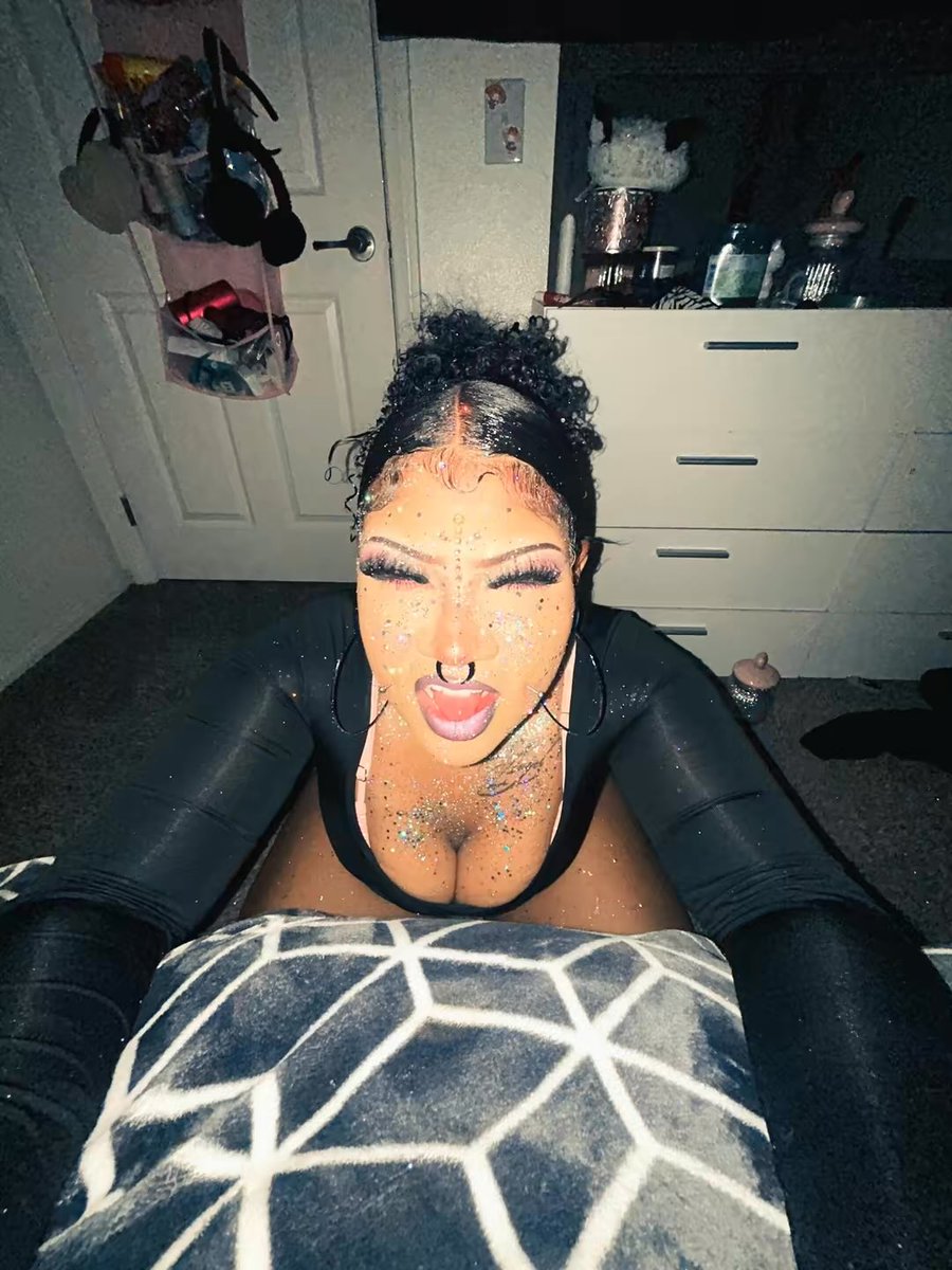 uluvvMalilbu's tweet image. #glitter