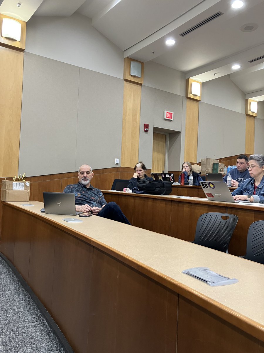 EdcampEFWMA's tweet image. Great presentation from our vice-president Mrs. Parul in our spring @dfwcsta 2026 meeting, thank you to all our members  for their activate  participation in to share great news of resources for #CSforALL #equity #diversity
#inclusion #learning #teamwork
#confidence #AFEteacher