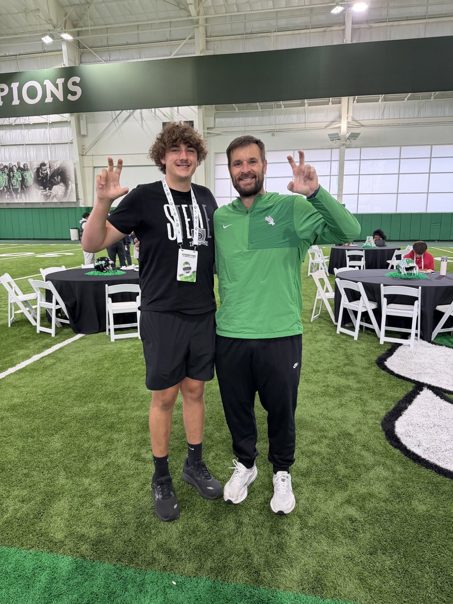 XanderTheCDR85's tweet image. After a great conversation with @OLCoachMattox I am blessed to receive an offer from University of North Texas #meangreen  I’m beyond grateful. All glory goes to God!!!
@steelefootball @Football_Steele @bbetterperform @PrepRedzoneTX
@247Sports @MeanGreenFB 
@Tos93 @coach9cg