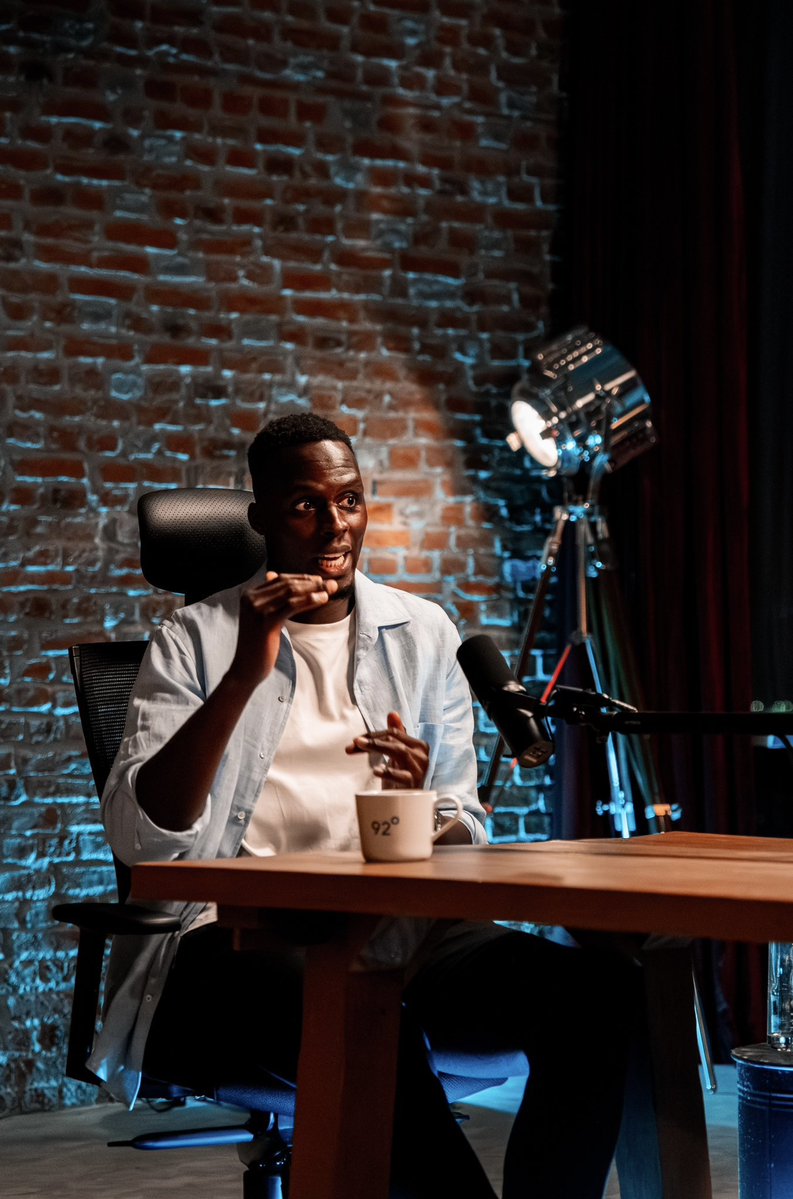 عمرو tweet media