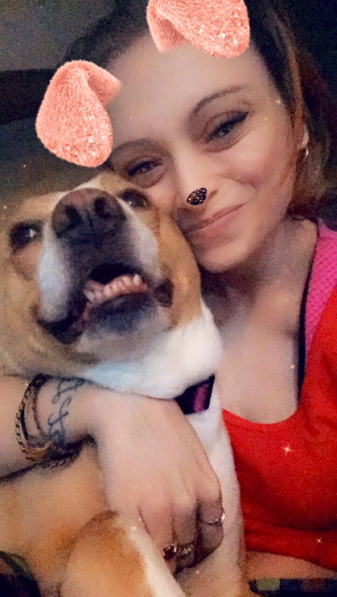 Livy ☕️ unhinged version tweet media