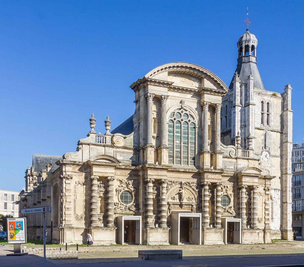 ThereseBaillard's tweet image. La #cathédrale Notre Dame du Havre en #SeineMaritime en #Normandie fut édifiée pour l'essentiel à partir de la fin du XVIe siècle. Détruite puis reconstruite, elle mêle différents styles architecturaux : gothique flamboyant, style Renaissance, baroque et classique.