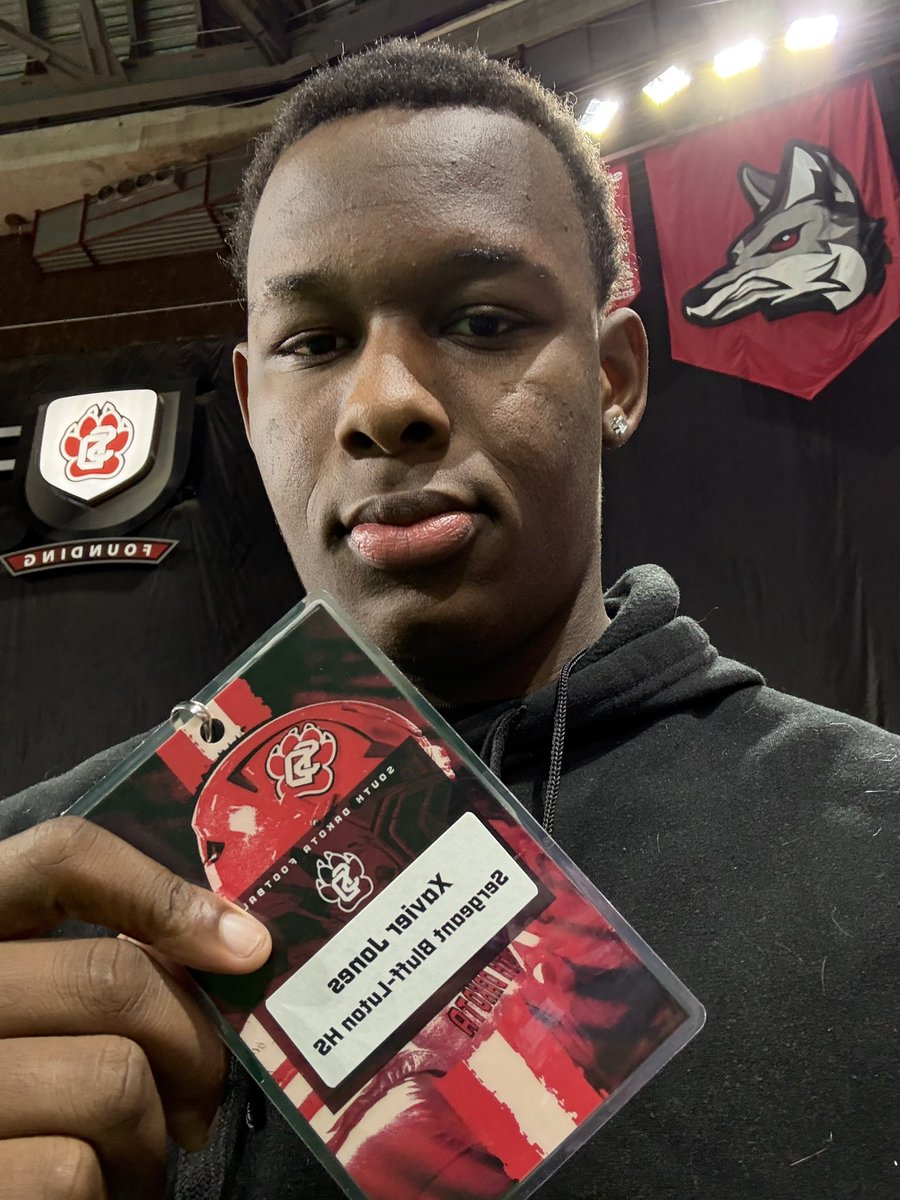 Xjgocrazy's tweet photo. Great practice day up at USD https://t.co/Uf4hOOk1hH