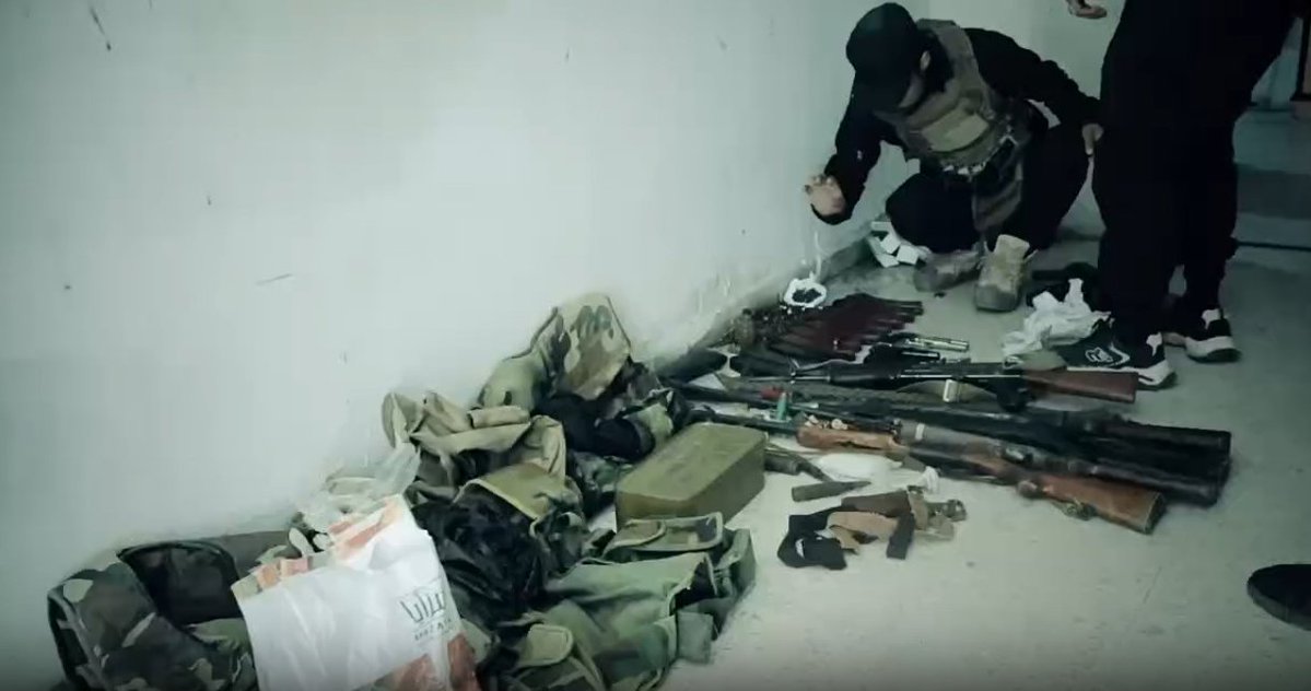 QalaatAlMudiq's tweet image. #Syria: the Interior Ministry released the names of the 5 members of the Alawite insurgent cell arrested. 

This allows their backgrounds to be traced back: they were former Regime members and some of them - if not all - returned from Lebanon. 

They were arrested last week in