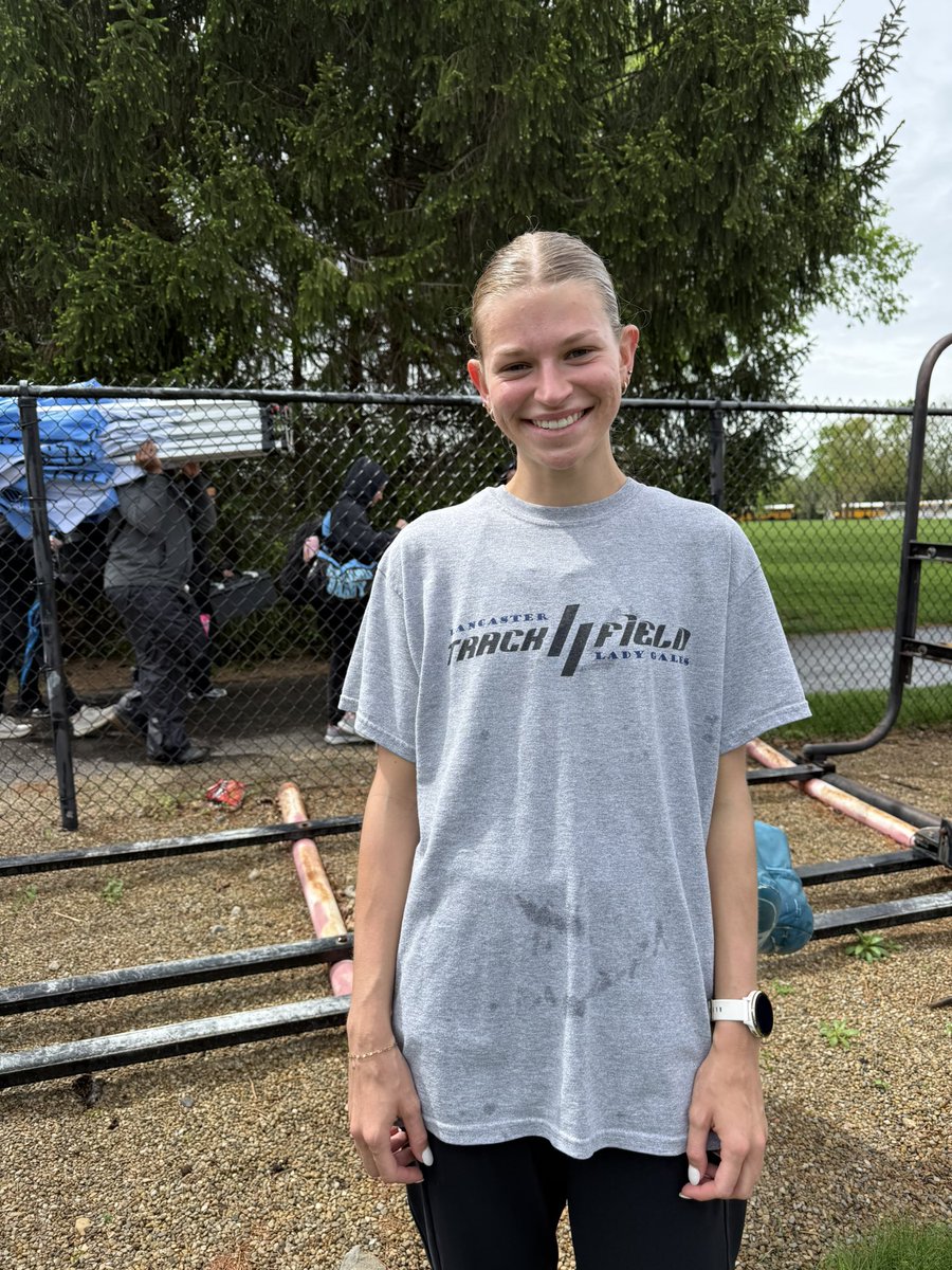 LadyGalesCC's tweet photo. Lily Carpico with a huge 35 second PR in the 3200 
#BringtheRuckus https://t.co/NKt85gmeUk