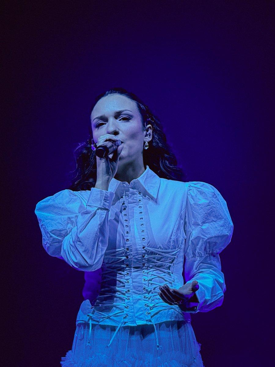 Quelques photos d’Enola Cox dispo sur insta :)