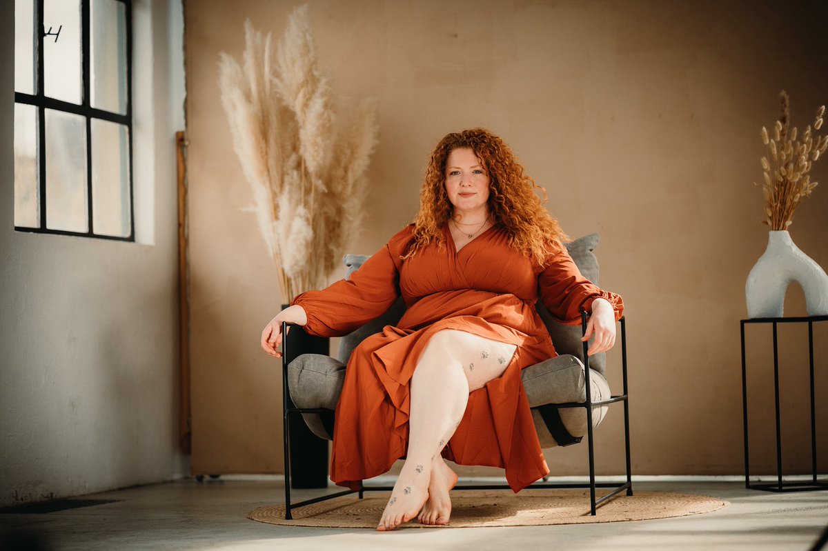 CurvyRedheadMom's tweet photo. Be the reason why other women think they can do it too! ✨👑🌹 https://t.co/JQXkY8FAgj