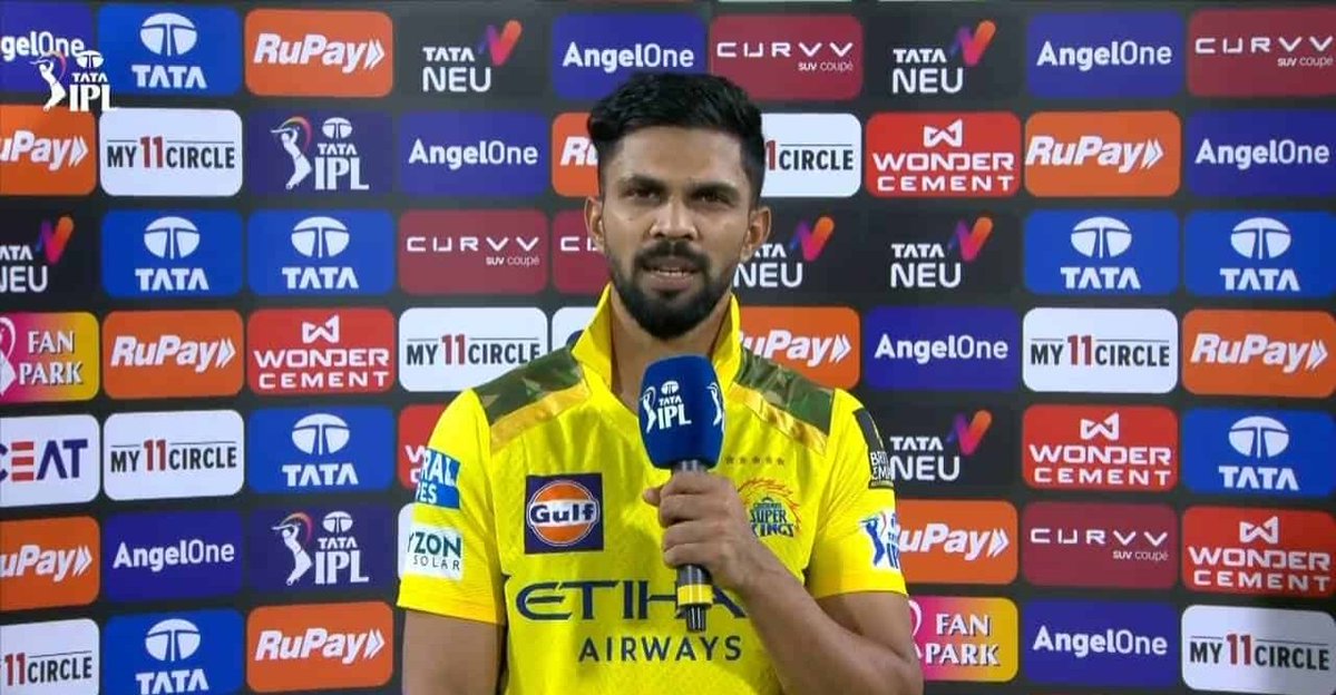 Bhai Batting toh nhi ati par Sharam toh ata hoga?😭