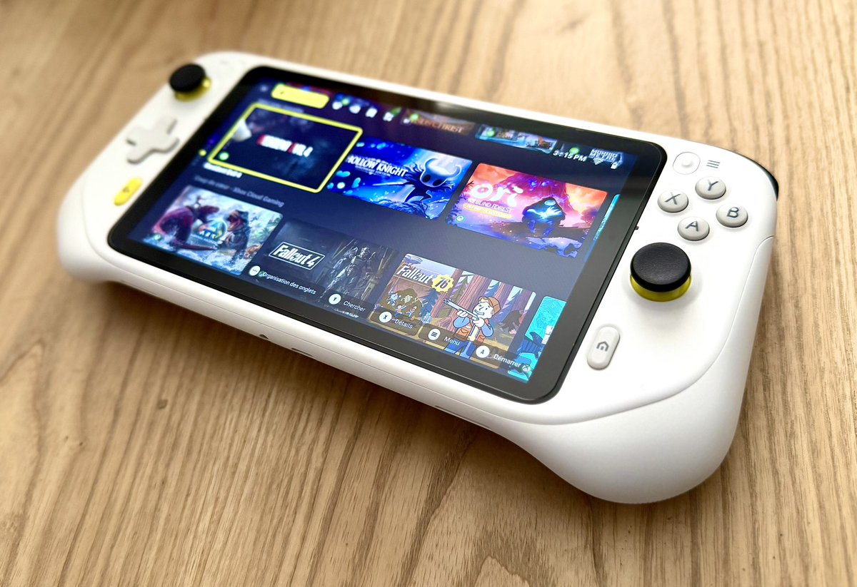 Retrographiks88's tweet image. Dispo pour les fans de Cloud Gaming et de rétro. 

Infos et tarifs et DM 😉👍🏻

#cloudgaming #logitech #retrogaming