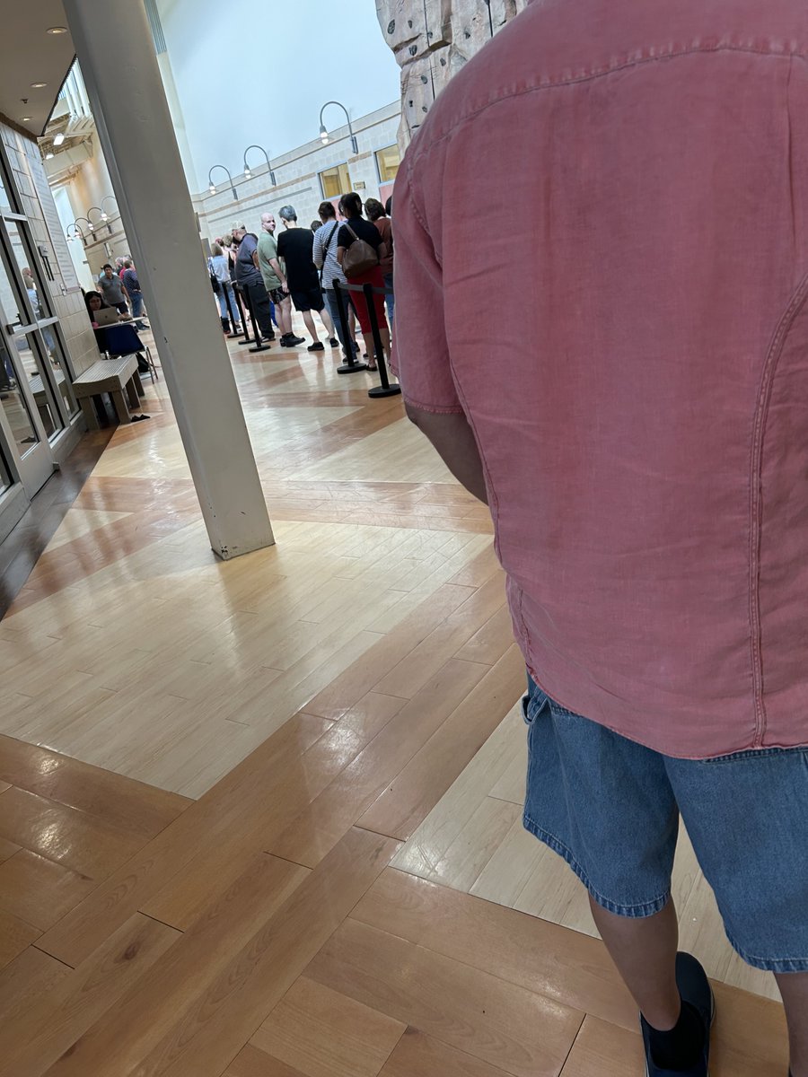 SAC ☮️ tweet media