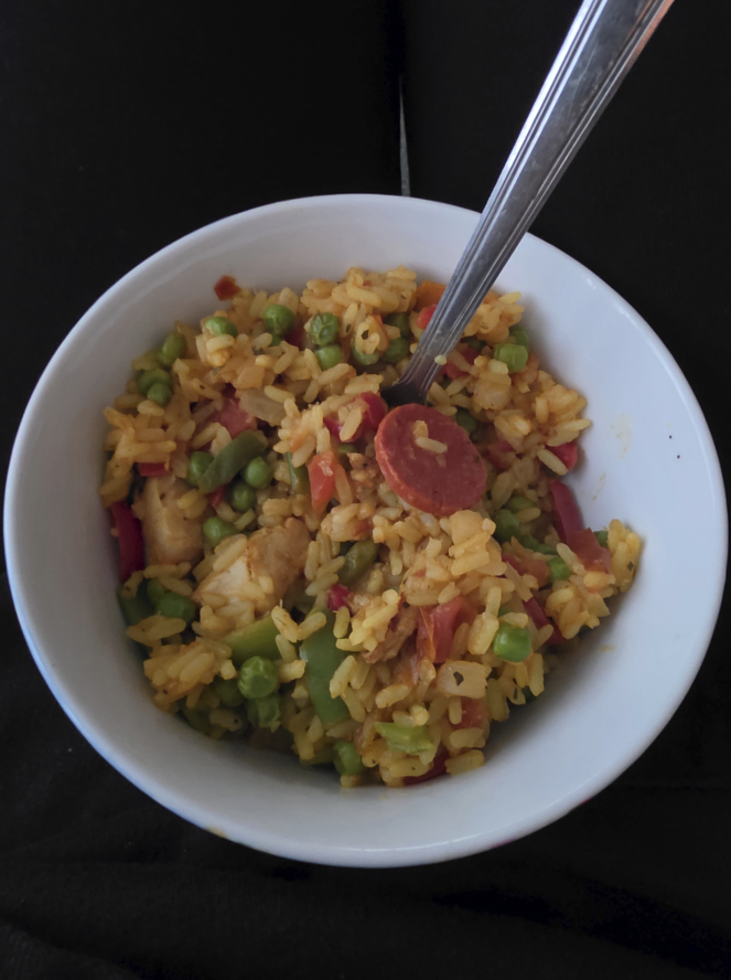 CosyLife_'s tweet photo. I haven't had a paella since my holiday in August and really enjoyed this. I can't take credit for cooking it though it came in a bag haha https://t.co/YXZ5pG5oq6