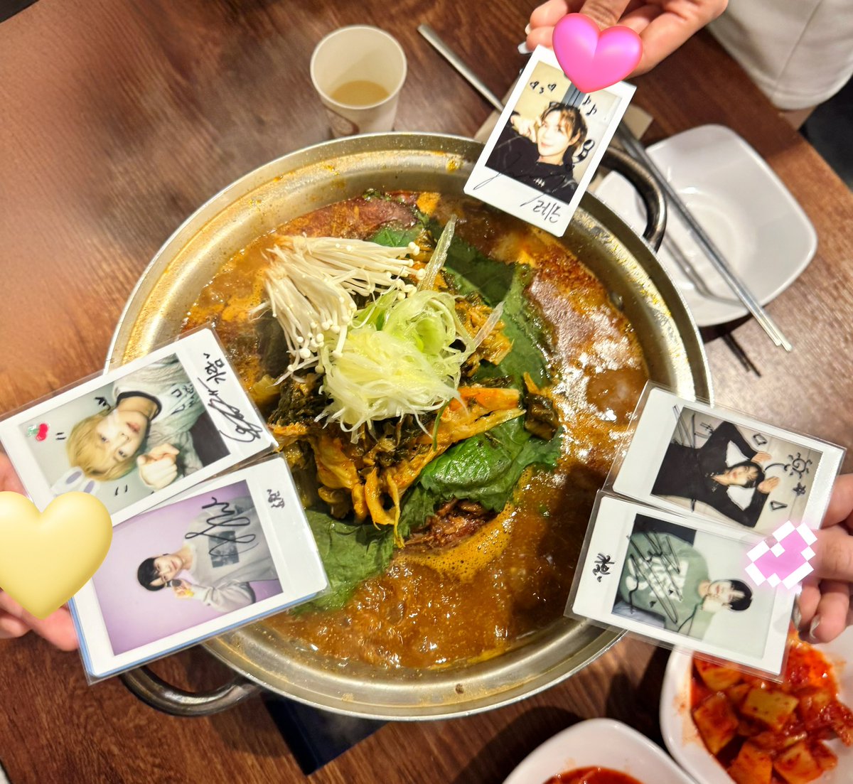 (이번주)자첫..😂
오랜만의 팬싸, 오랜만의 저녁😘
효원이가 얘기한 시원한 메밀은 못먹었지만 즐거웠다아🥹🖤💚🩵