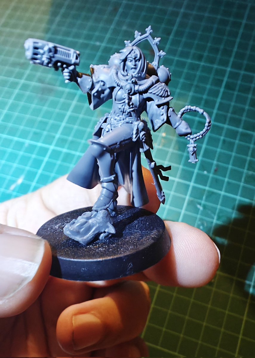 RashiChandra's tweet image. I built my first Battle Sister ✨

#Warhammer #Battlesister #miniature