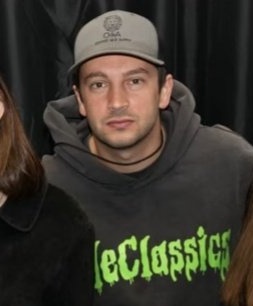why their shirts kinda match