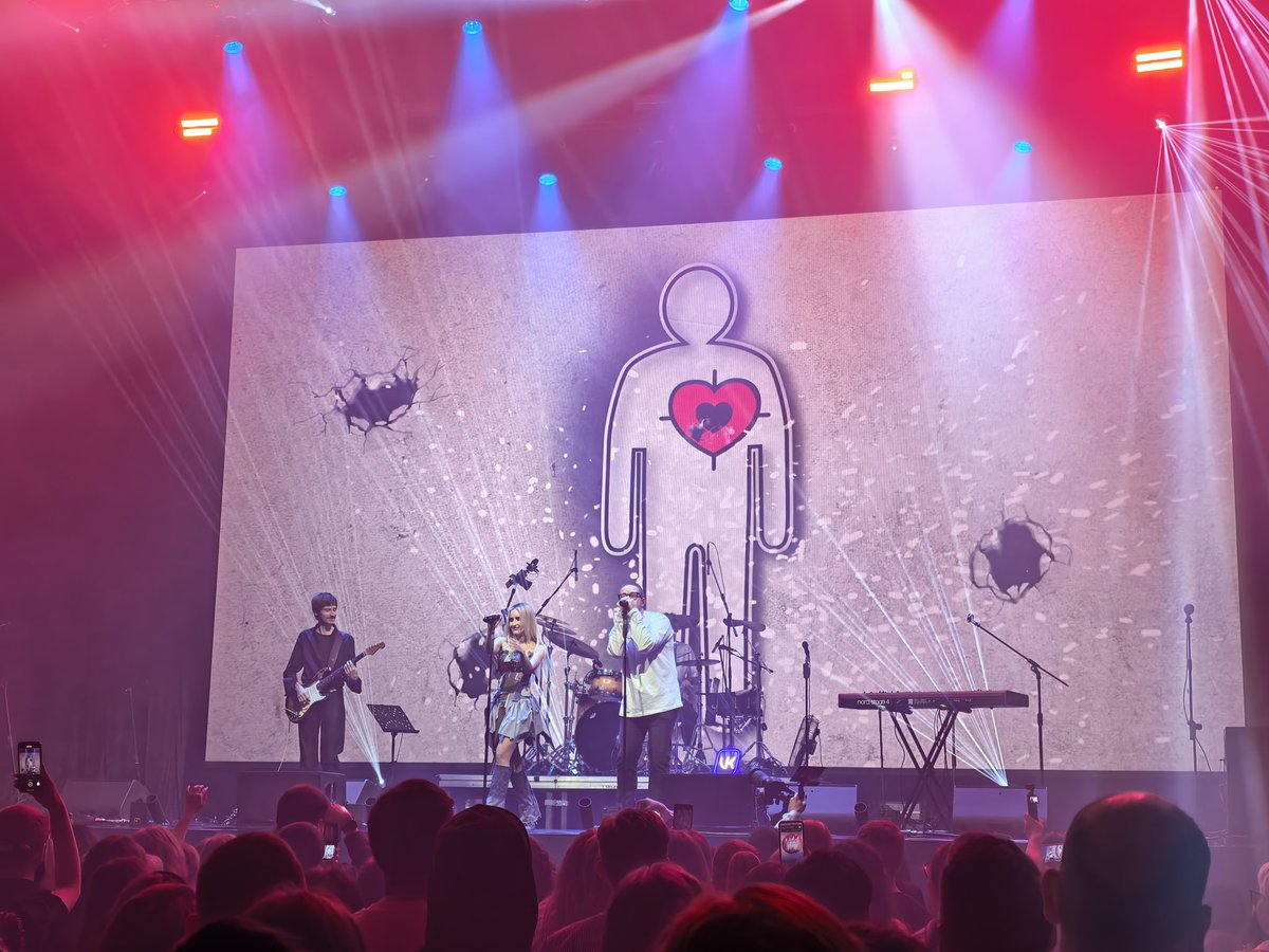 Сходил сегодня на концерт Nansi &amp; Sidorov.
Какие же они крутые и милые 😌