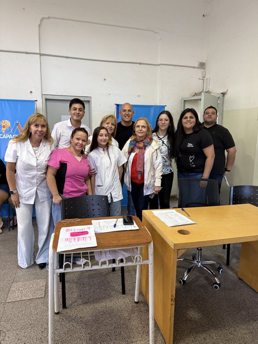 PlanasJavierOk's tweet photo. 2️⃣5️⃣0️⃣ Niños y Niñas atendidos
1️⃣4️⃣0️⃣ Familias con una solución 
6️⃣ Jornadas 
Con trabajo en equipo y coordinación con distintas asociaciones y referentes se pueden hacer grandes cosas.
Recorriendo distintos barrios de nuestra ciudad #villaallende https://t.co/5k04LOuEur