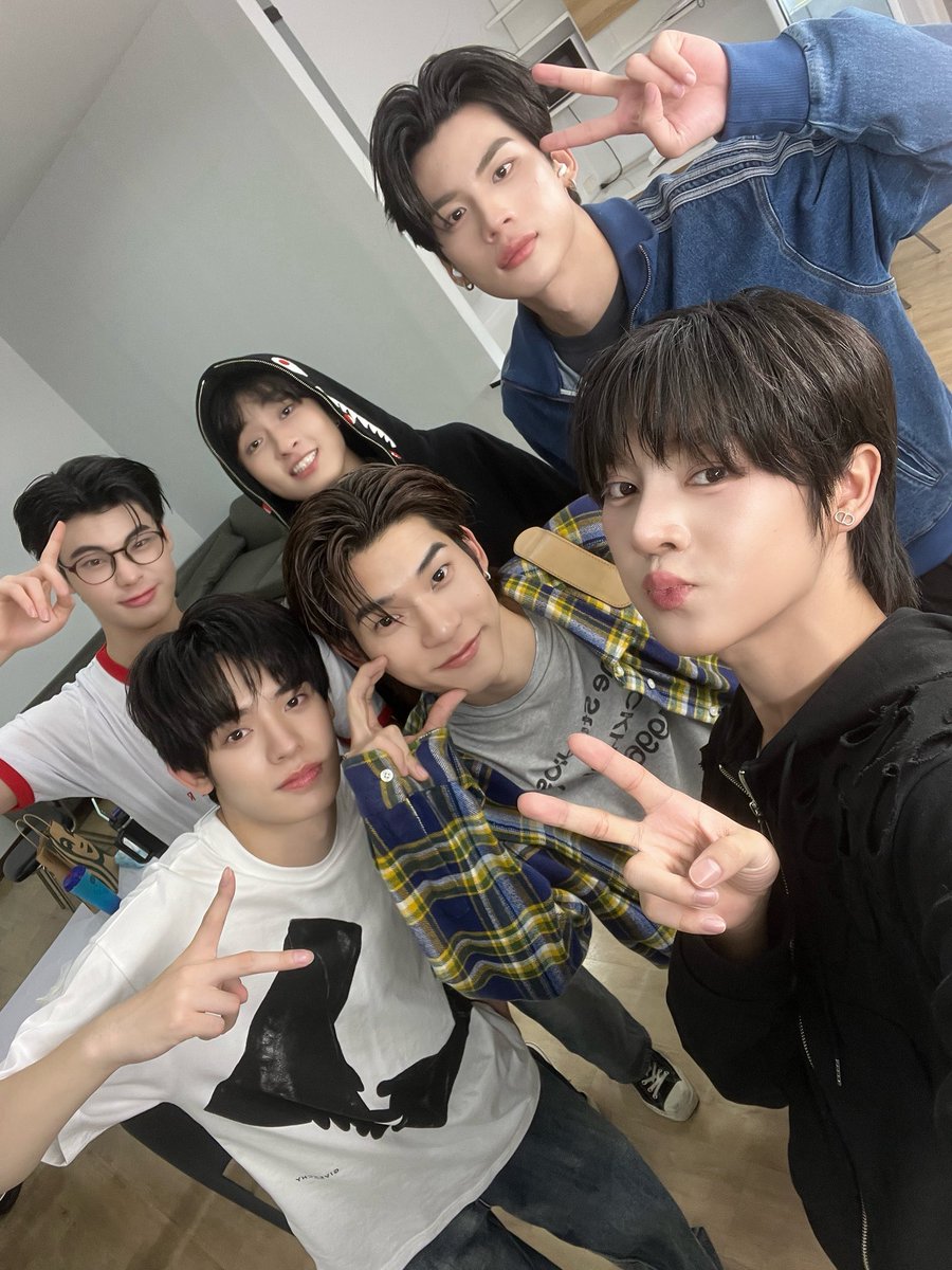 พป💘 tweet media