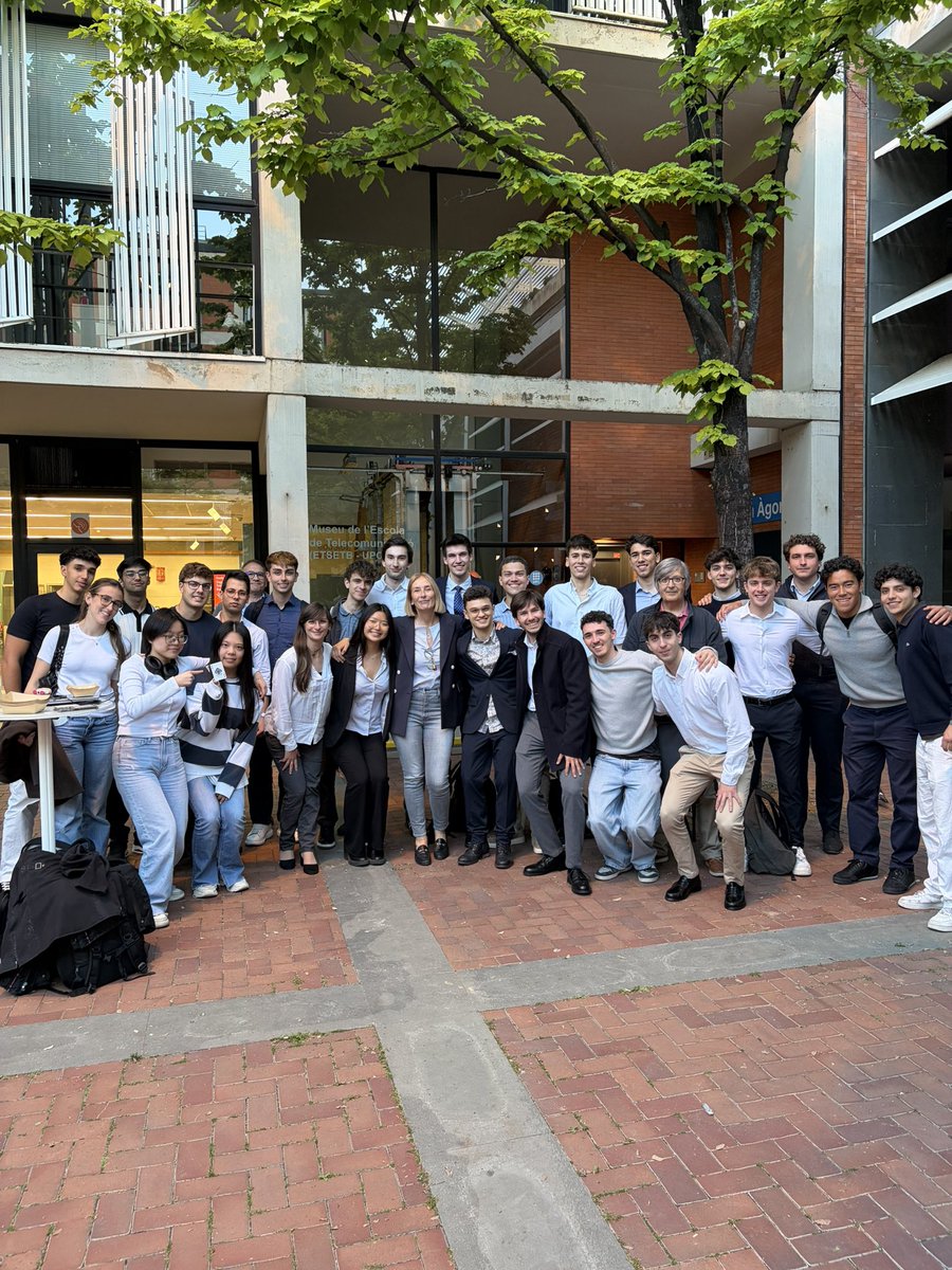 Anna Navarro i Descals (Schlegel) tweet media