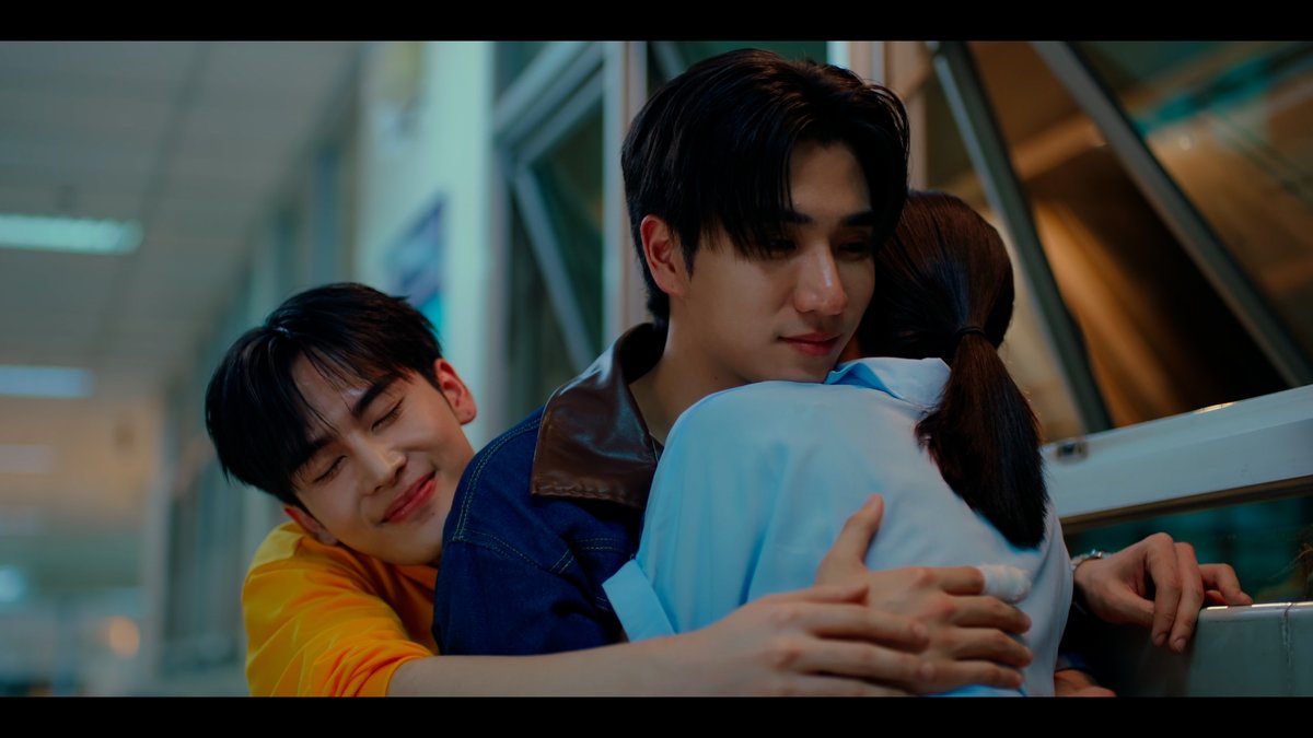NggLinhh046's tweet image. ลูกทำได้เยี่ยมมากเลย ซัน! แม่ภูมิใจในตัวลูกมาก!🥹 แต่ตอนนี้นับว่าเรียกน้ำตาได้มากทีเดียว 🤧 #LoveYouTeacherSeroesEP6 #perthsanta