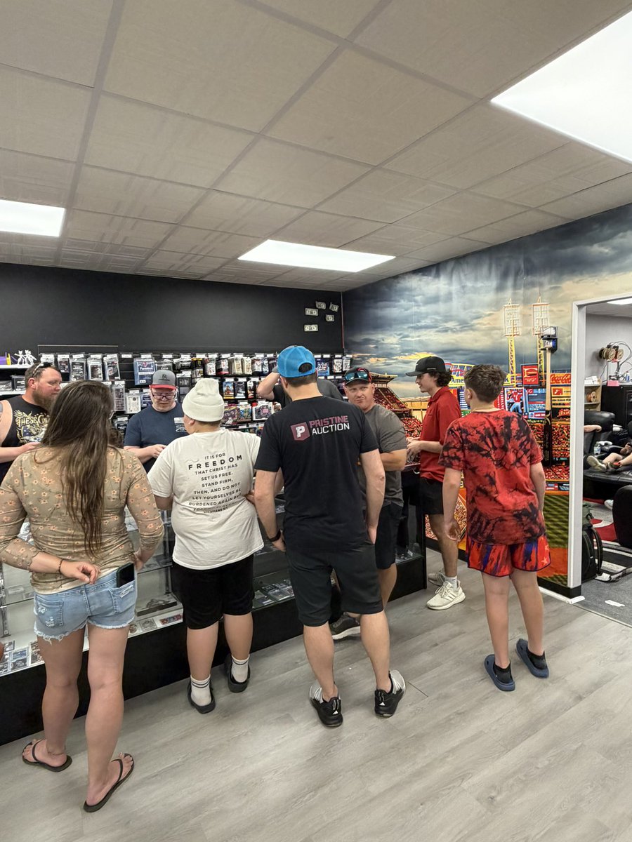 Our “Friday Night Lights” Rip Night was a huge success as always!

If you’re ever in the Greater Cincinnati area on a Friday night see if we’re holding a Rip Night (done twice a month)

Some hits in the comments!

<a href="/Topps/">Topps</a>