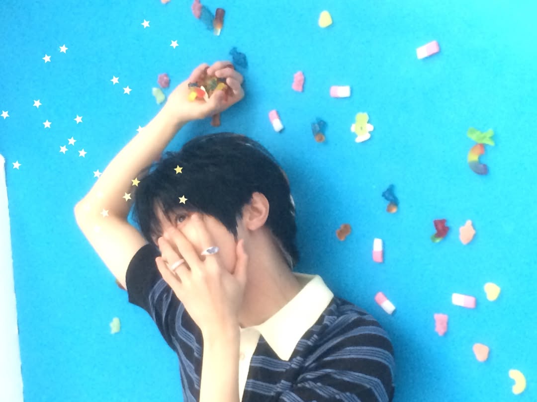 cravityar's tweet image. {260418 | #SEONGMIN}
Actualización en #INSTAGRAM

"Mis rodillas son tímidas"

#CRAVITY #크래비티 #성민
@CRAVITYstarship @CRAVITY_twt