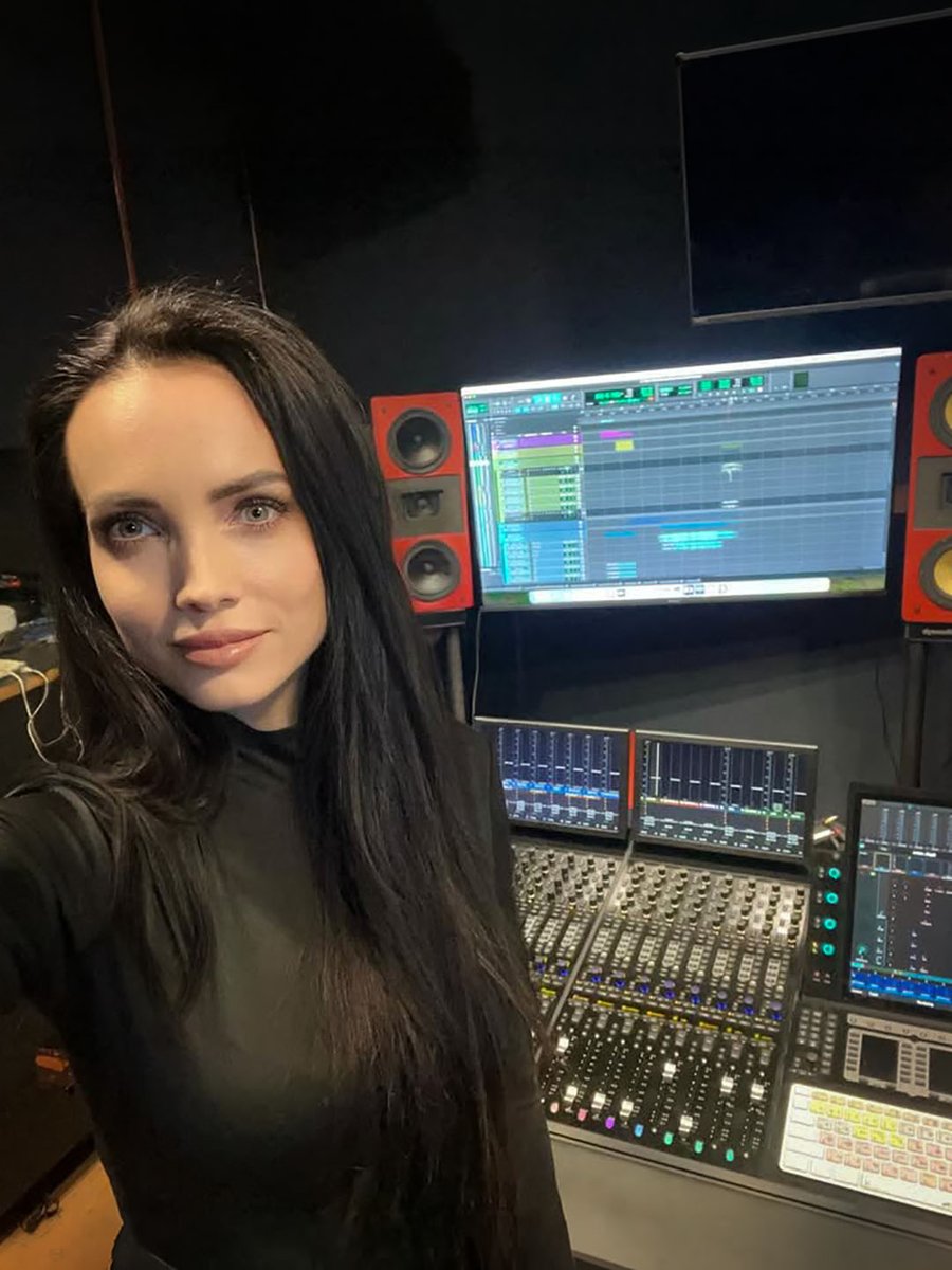 AvidProTools's tweet image. 🎵 Late-night studio session
📷 Dariya Letto 
▶️ avid.co/oe5o50WF50a
 
#avids6 #mix #studiolife #musicproduction #daw #avidprotools #protools #avid #avidcreator