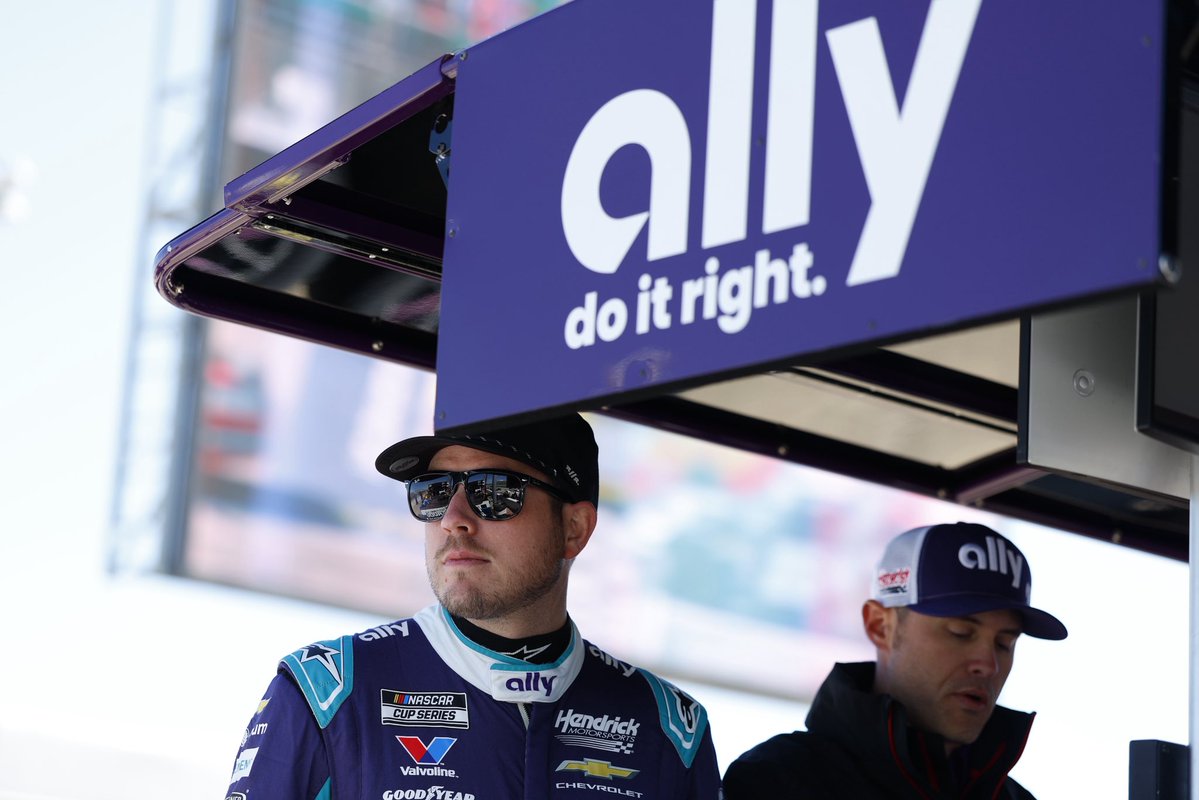 All 👀 on practice at <a href="/kansasspeedway/">Kansas Speedway</a>!