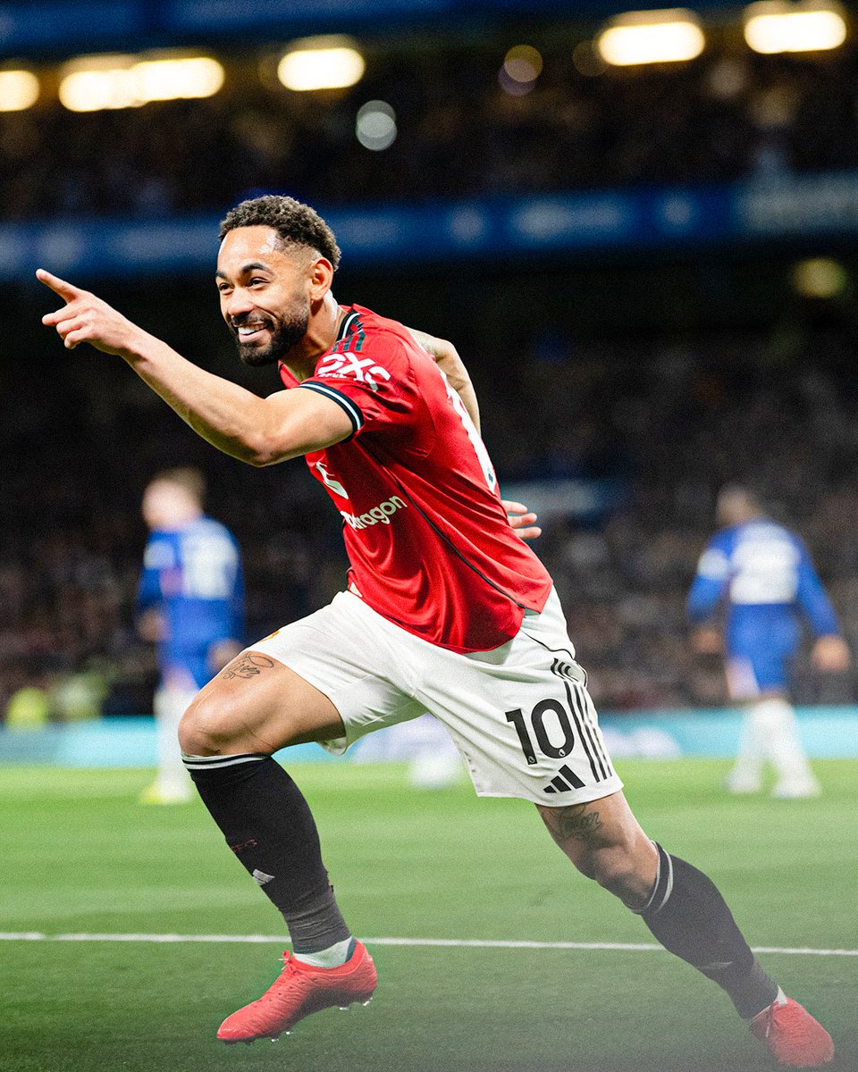 Man United now have five players on double digits for goal contributions this season:

Bruno Fernandes (26)
Bryan Mbeumo (12)
Casemiro (10)
Benjamin Sesko (10)
Matheus Cunha (10)

💻 <a href="/StatmanDave/">Statman Dave</a>