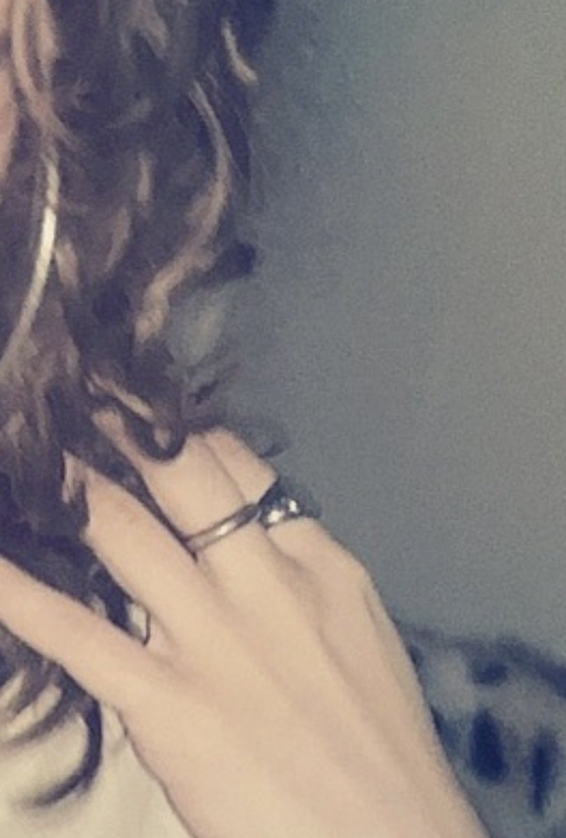 angel !🪽 tweet media