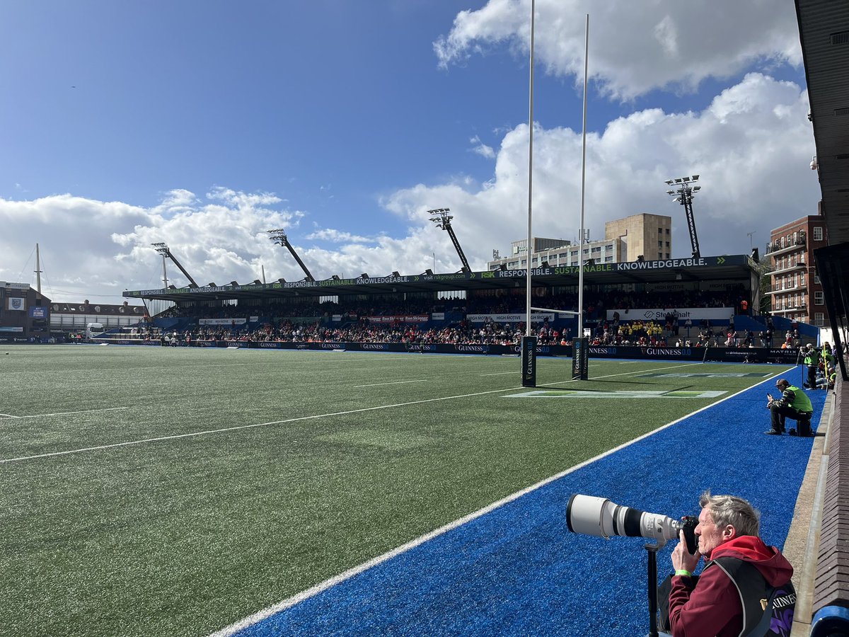 TheDaveBrookes's tweet photo. A game of 2 halves and a result we didnโt want but a super day at the Arms Park taking the kids to their first rugby game. They both really enjoyed it and were both yelling their heads off even before Wales came out onto the field! ๐คฃ๐คฃ๐๐๐บ๐บ #WALvFRA #SixNations https://t.co/eImjMMV0ud