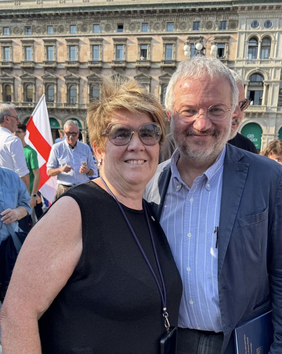 SimonettaZinza's tweet image. Bellissima giornata a #Milano in Piazza Duono
Prima con la #community in visita al #MuseodelNovecento con il Sen. @ClaudioBorghi poi all’evento dei #patriotsofeurope organizzato dalla @LegaSalvini: in ue #padroniacasanostra 
#senzapaura 
Giornata stupenda 🤩 
Grazie