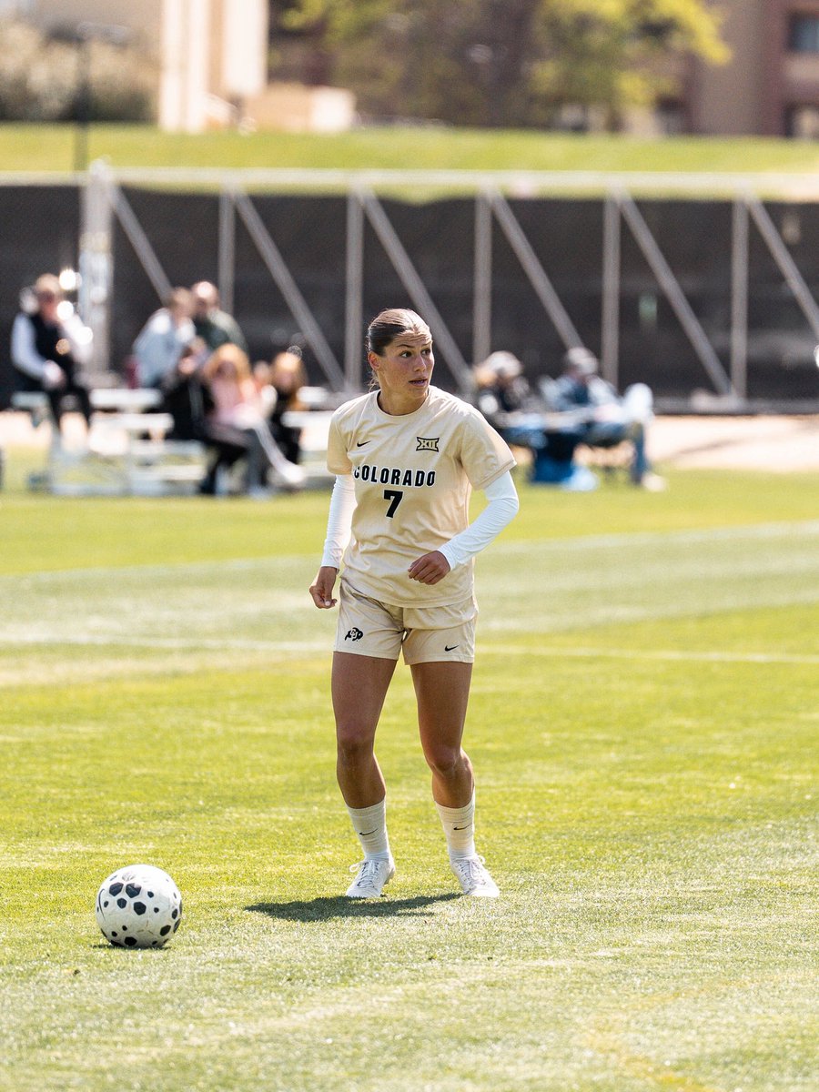 CUBuffsSoccer's tweet photo. Buffs down one at the half. 

#SideBeforeSelf // #GoBuffs https://t.co/7H6Lj1kBfq