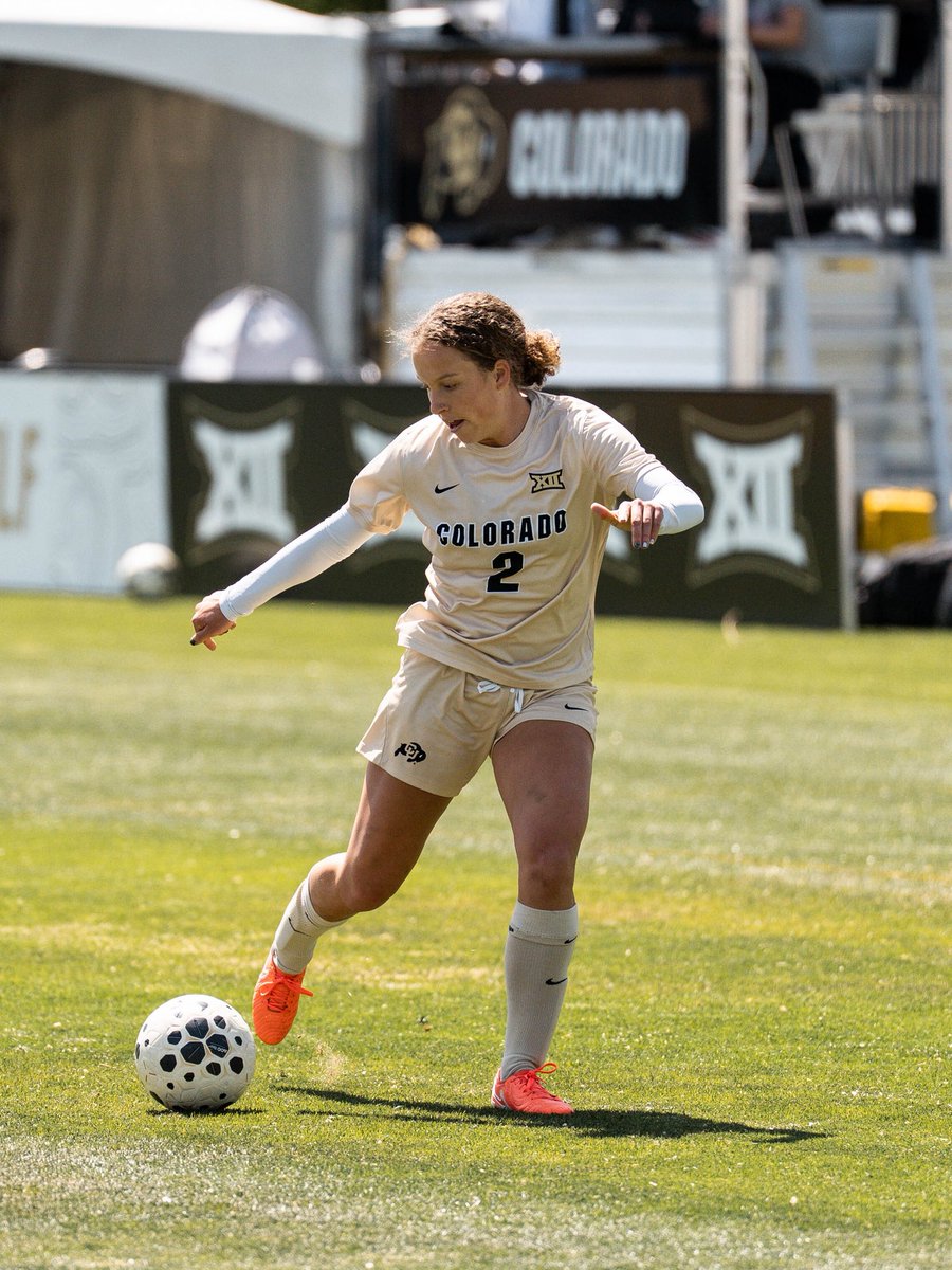 CUBuffsSoccer's tweet photo. Buffs down one at the half. 

#SideBeforeSelf // #GoBuffs https://t.co/7H6Lj1kBfq