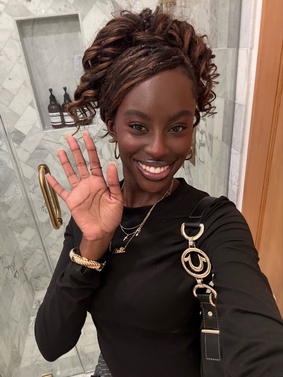 izzy miyake✰ tweet media