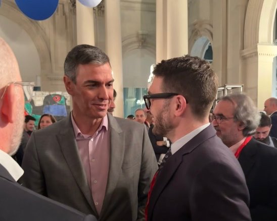 Sr.Liberal tweet media