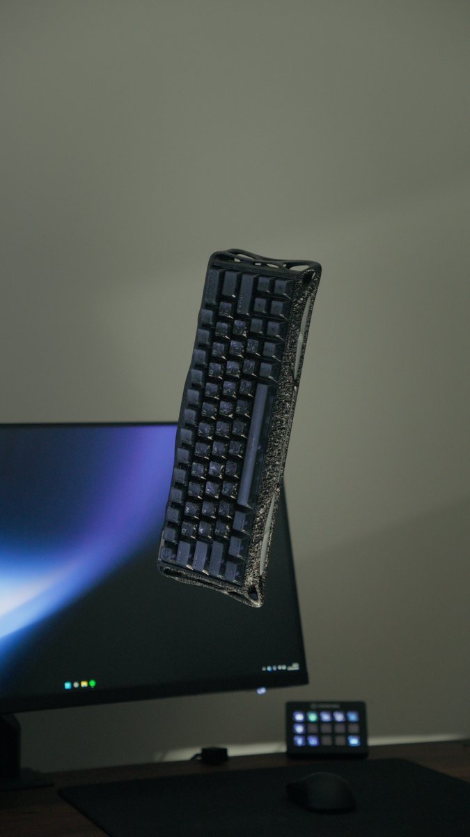 petouxtou's tweet image. Gravastar V60 Pro Cyber Frost edition

Review tiktok.com/@petouxtou/vid…

#keyboard #gravastar #gamingsetup #gamingkeyboard #halleffect #gaming #setup
