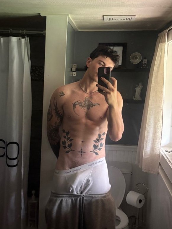 mostlyloch tweet media