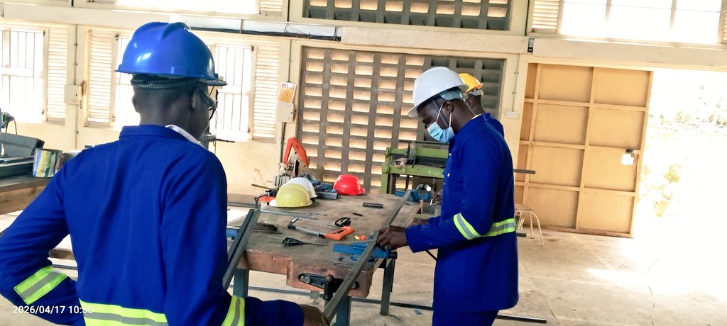 rechnaki's tweet image. Juggling hands-on projects and final semester exams at UVTAB.  
The pressure is real, but so is the progress. One task, one deadline, one paper at a time. We keep moving.  
#GoldenPosts #Educ_SportsUg #StudentLife #FinalSemester #StayFocused