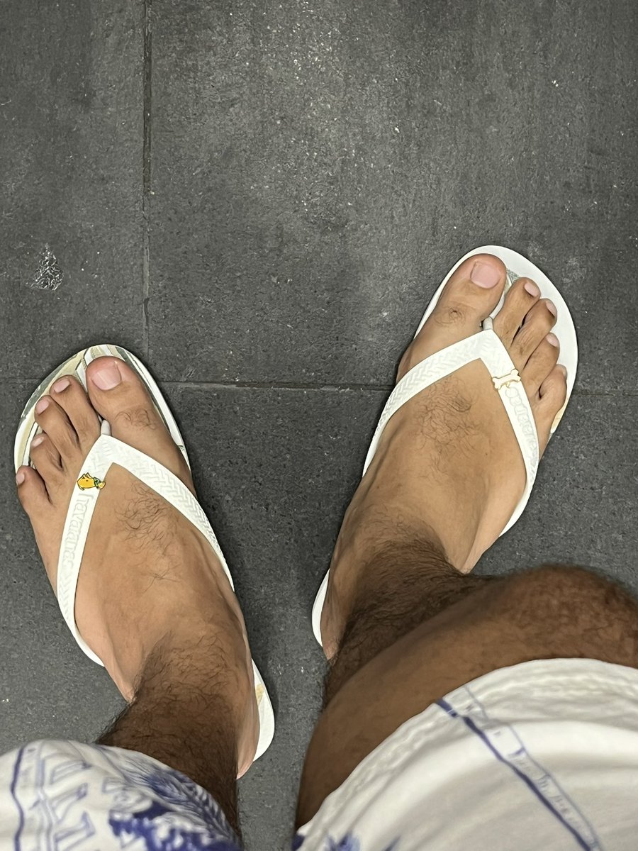 Só pra mostrar a lindeza destas sandálias! 😍