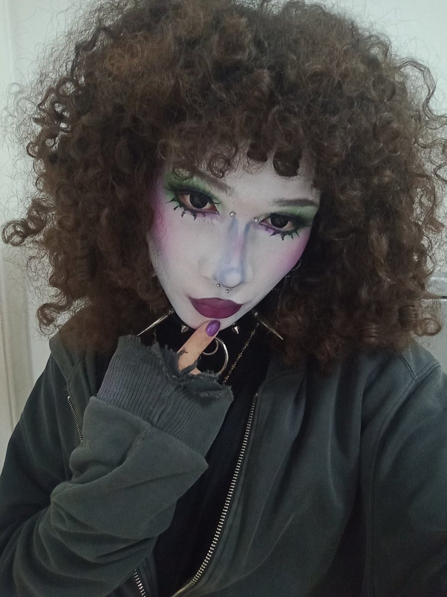 a maquiagi deu certo hj :3