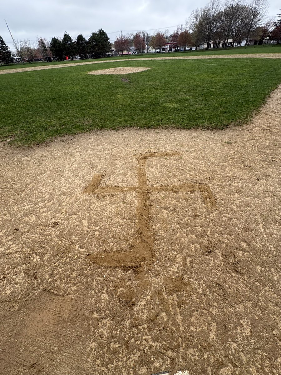 bstn_natso tweet media