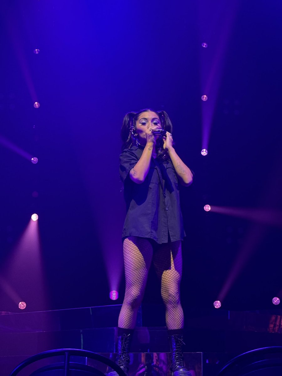 Sarah-llel beth 🍓mitch's angle 📐📐 tweet media