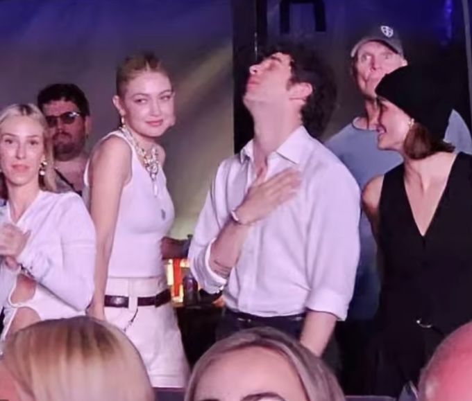 pebs ⎕ ⸆⸉ tweet media