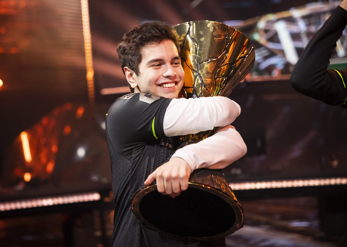 awaky 🪐 tweet media