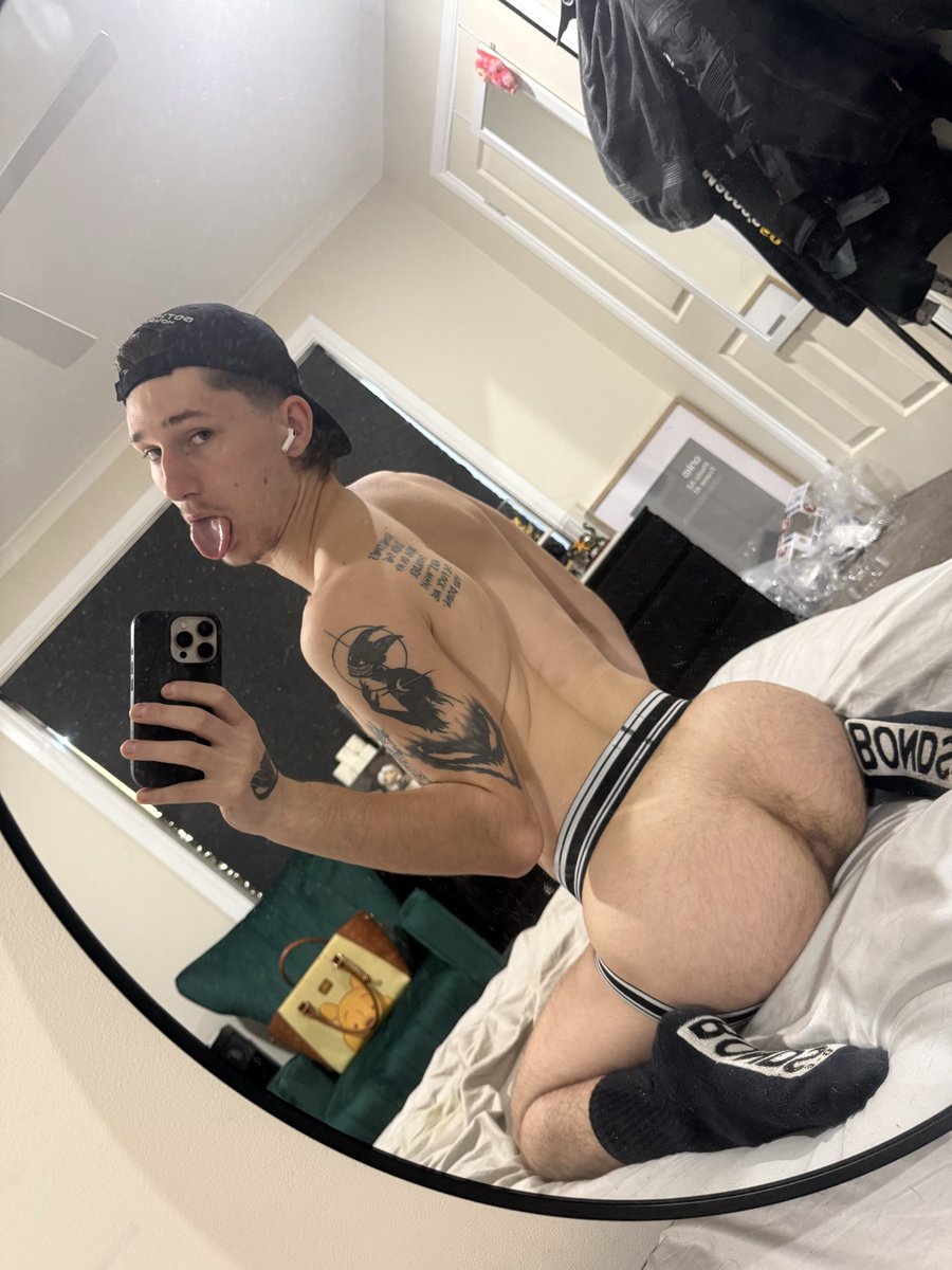 AnonTwinkie's tweet photo. Thicc https://t.co/x5HPwqPLvH