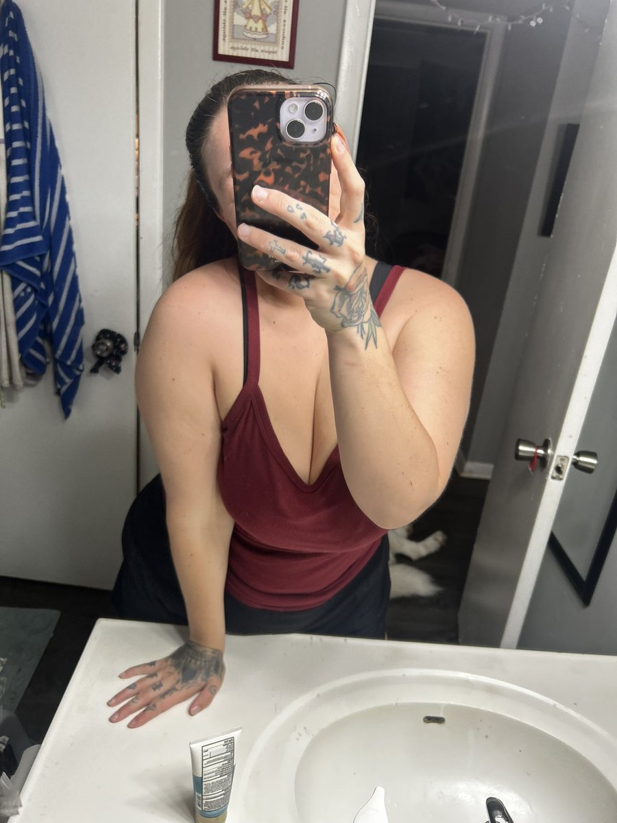 Everyones Fav Mom 💋 tweet media