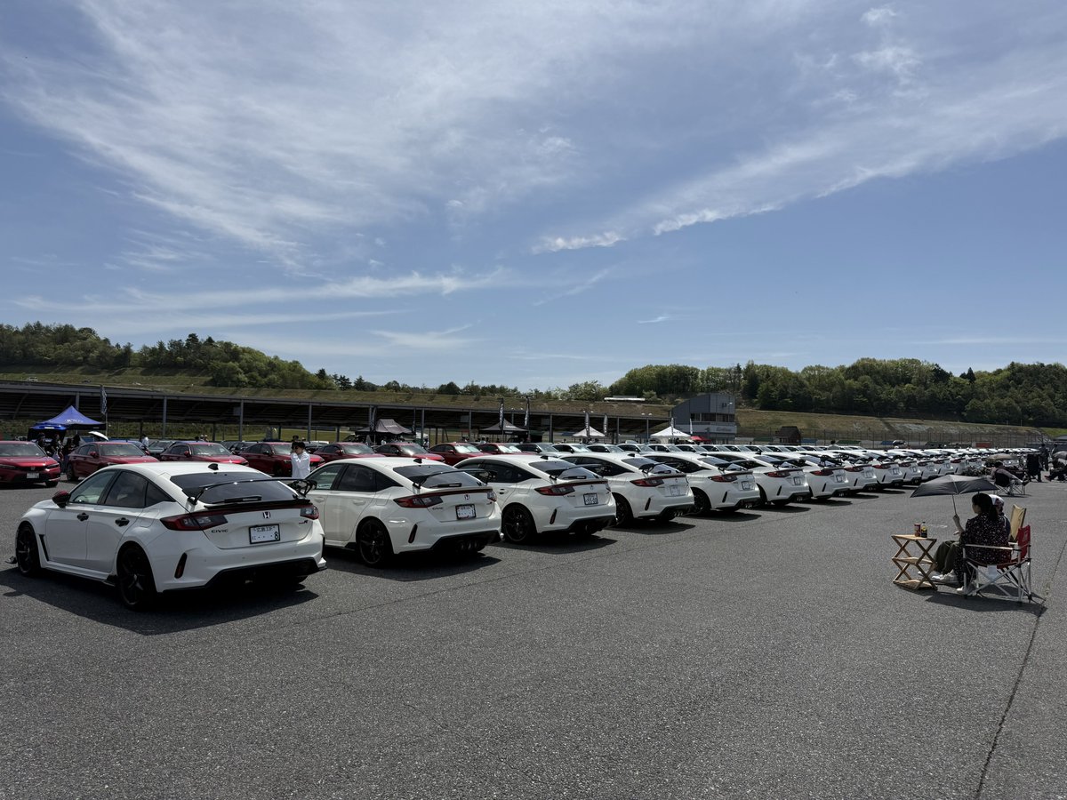 仕事サボって
オフ会に来た笑笑